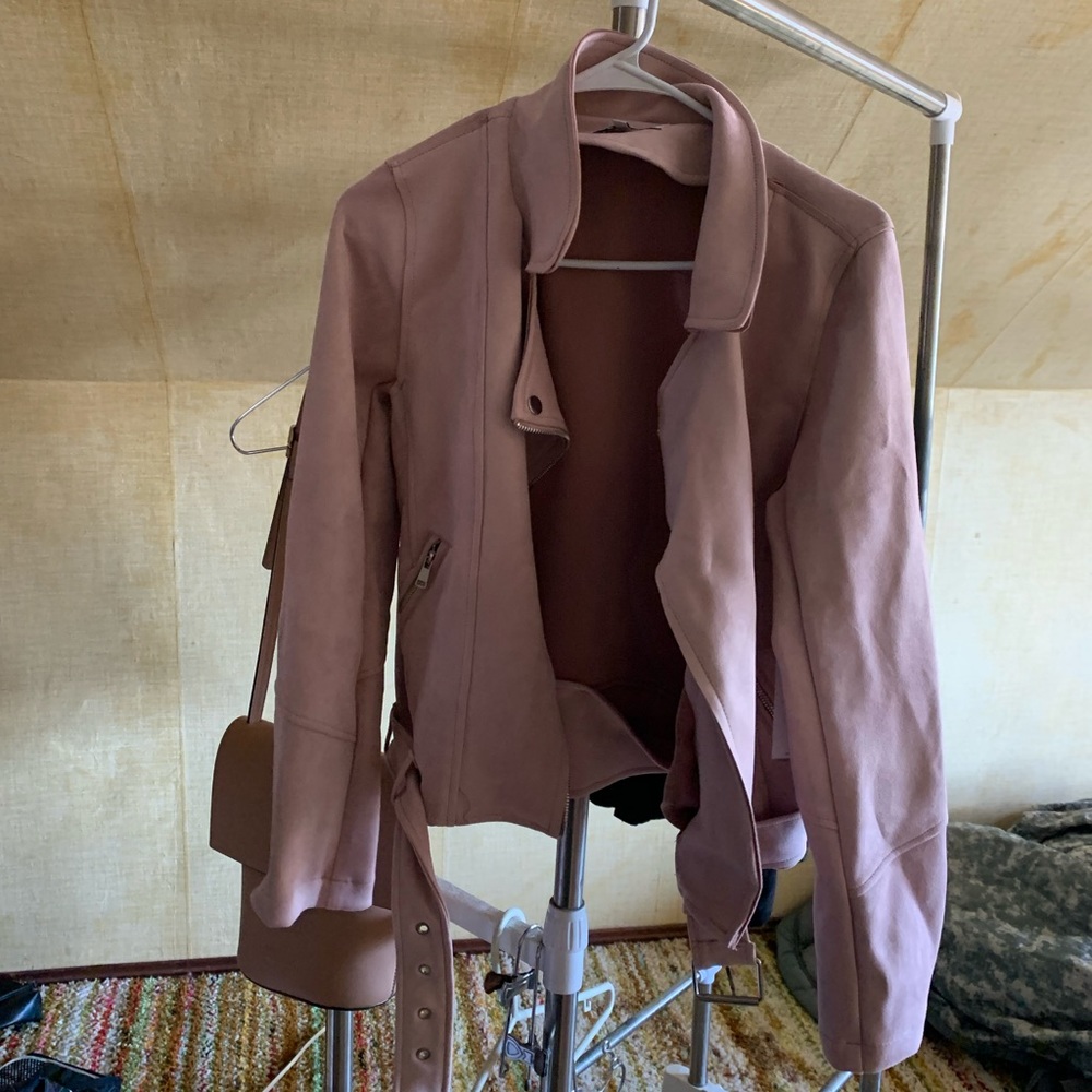 Blāshe faux suede motto jacket- Iris Basic - Picture 3 of 7